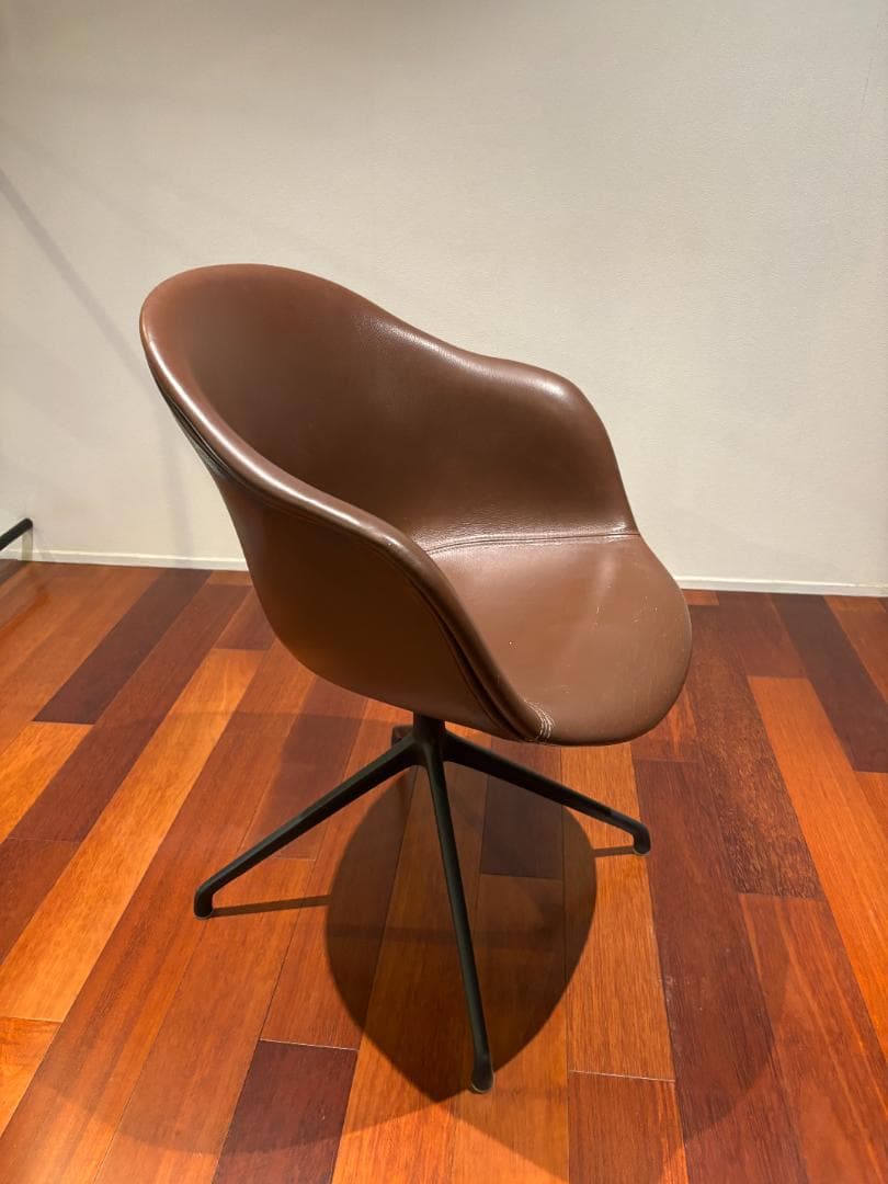 BoConcept Adelaide ダイニングチェア 回転式