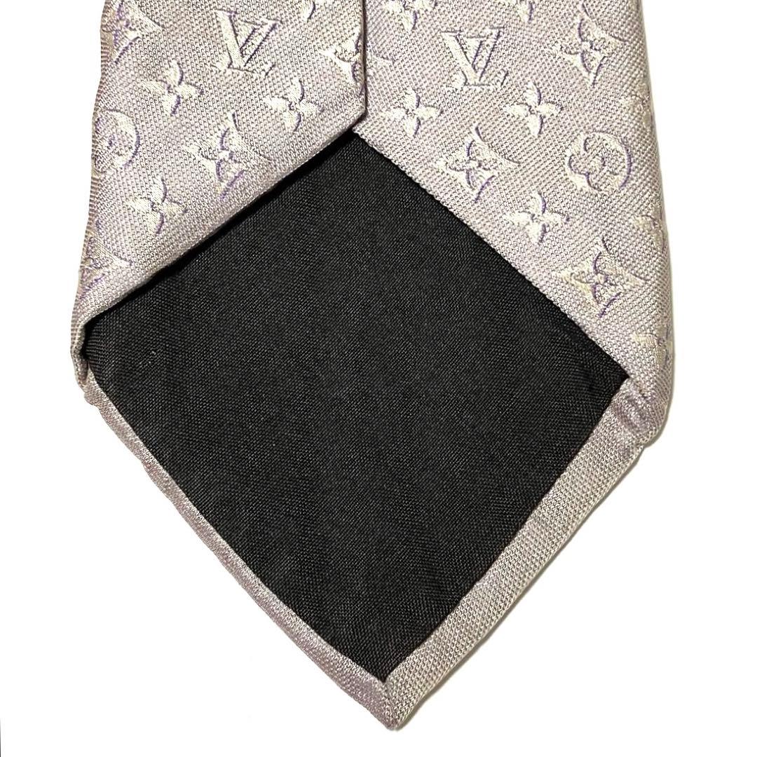 LOUIS VUITTON ルイヴィトン ネクタイ メンズ シルバー 光沢 LV