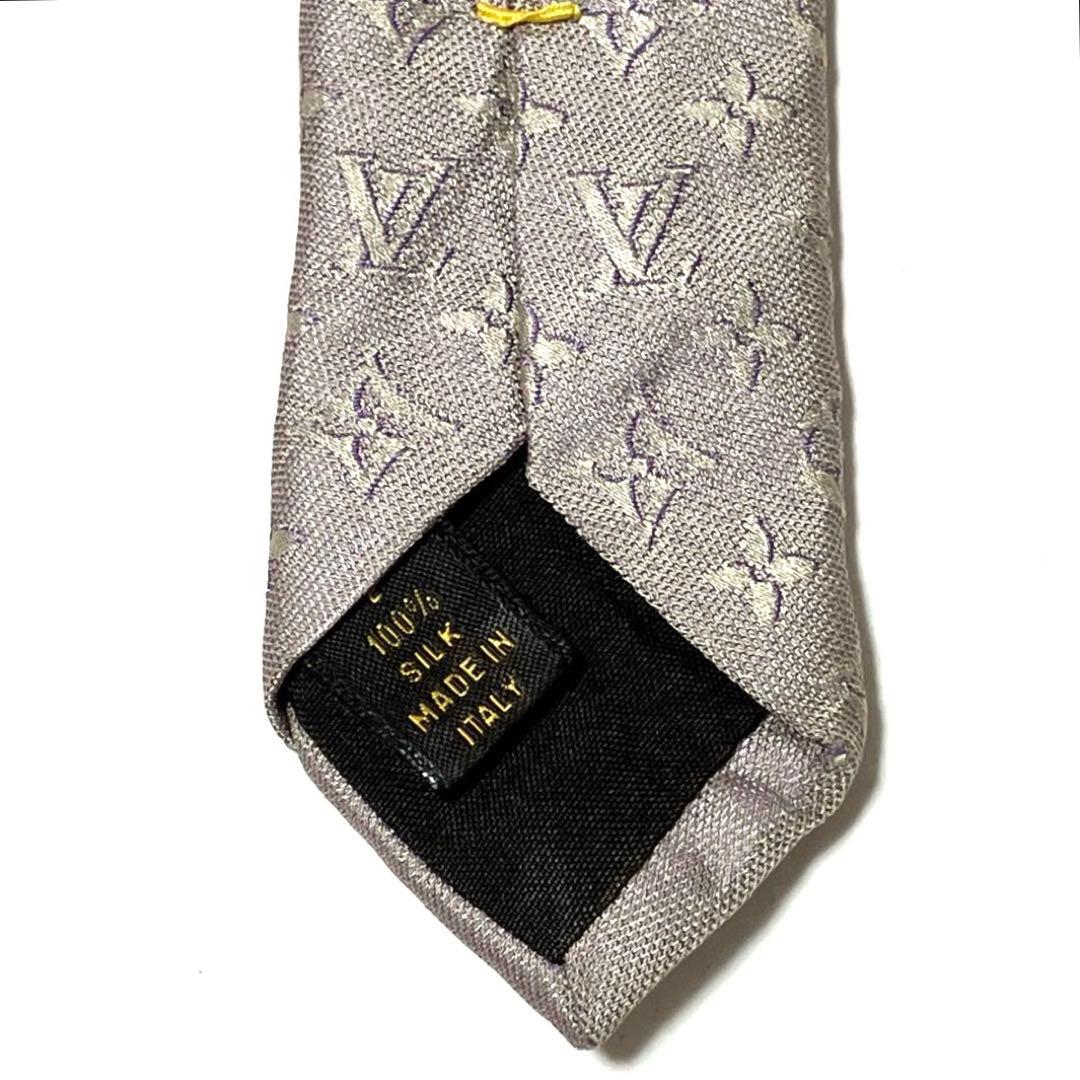 LOUIS VUITTON ルイヴィトン ネクタイ メンズ シルバー 光沢 LV