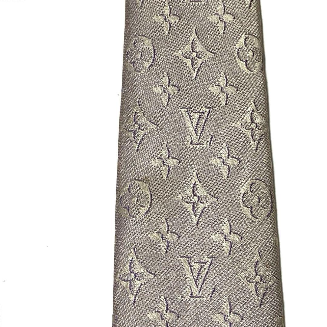 LOUIS VUITTON ルイヴィトン ネクタイ メンズ シルバー 光沢 LV