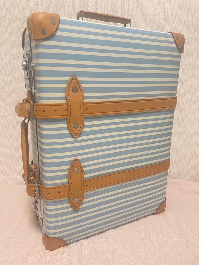 グローブトロッター　アズール　スーツケース　21インチ　キャリー　水色ストライプ