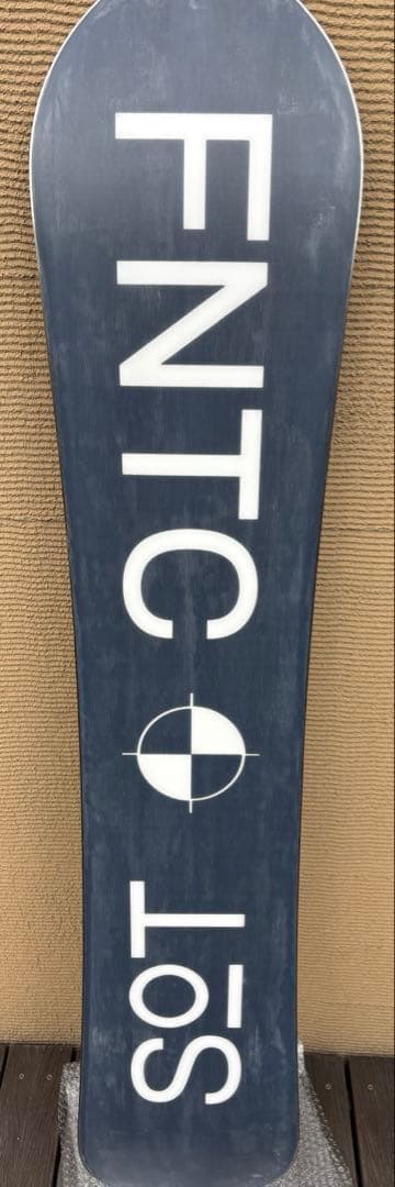未使用 2022-2023年 FNTC SOT 147cm スノボ　グラトリ