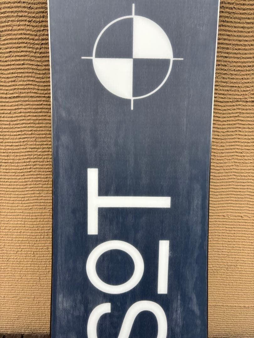 未使用 2022-2023年 FNTC SOT 147cm スノボ　グラトリ