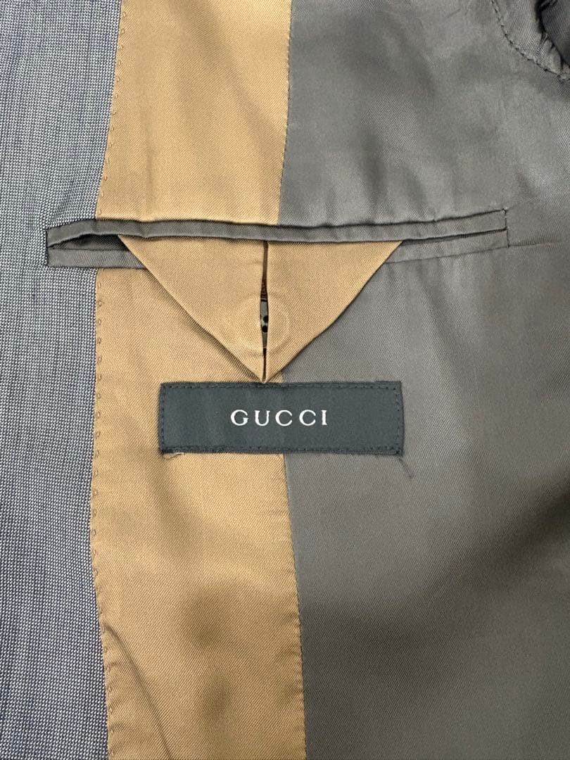 GUCCI メンズスーツ 値下げしました