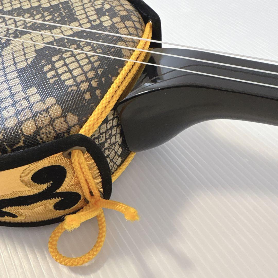 【美品】初心者セット 沖縄三線 三味線 人工革 蛇 ヘビ 入門 民族楽器 弦楽器