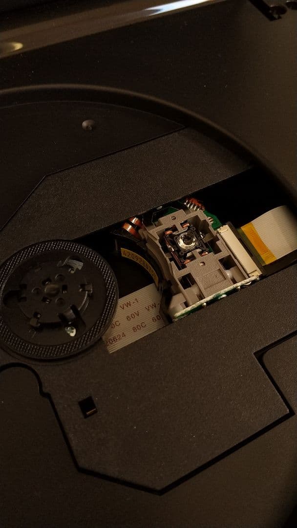 山善　ヘッドレストツインDVDプレイヤー　10.1インチ　キュリオム