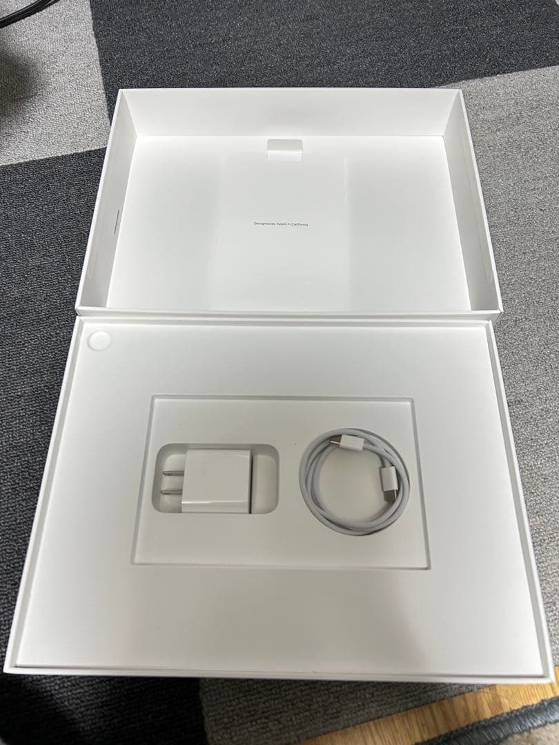 iPad Air M3 13インチ256GBキーボードとApple pencil