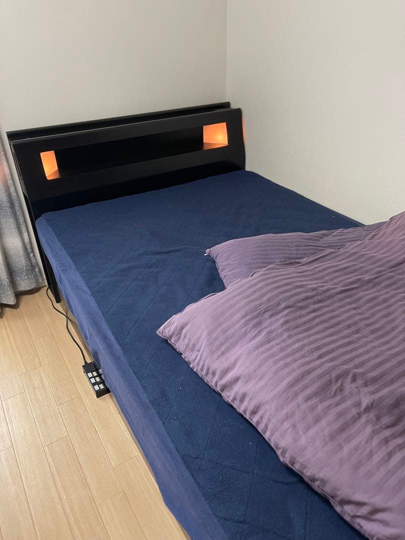 油圧式　収納ベッド セミダブル　マットレス黒 ネイビー