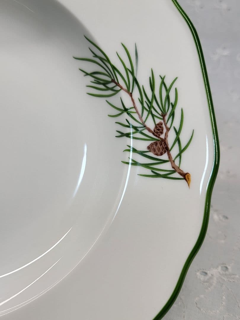 レア✨アウガルテン モミの枝 深皿 プレート 2枚 皿✨松の葉✨未使用に近い