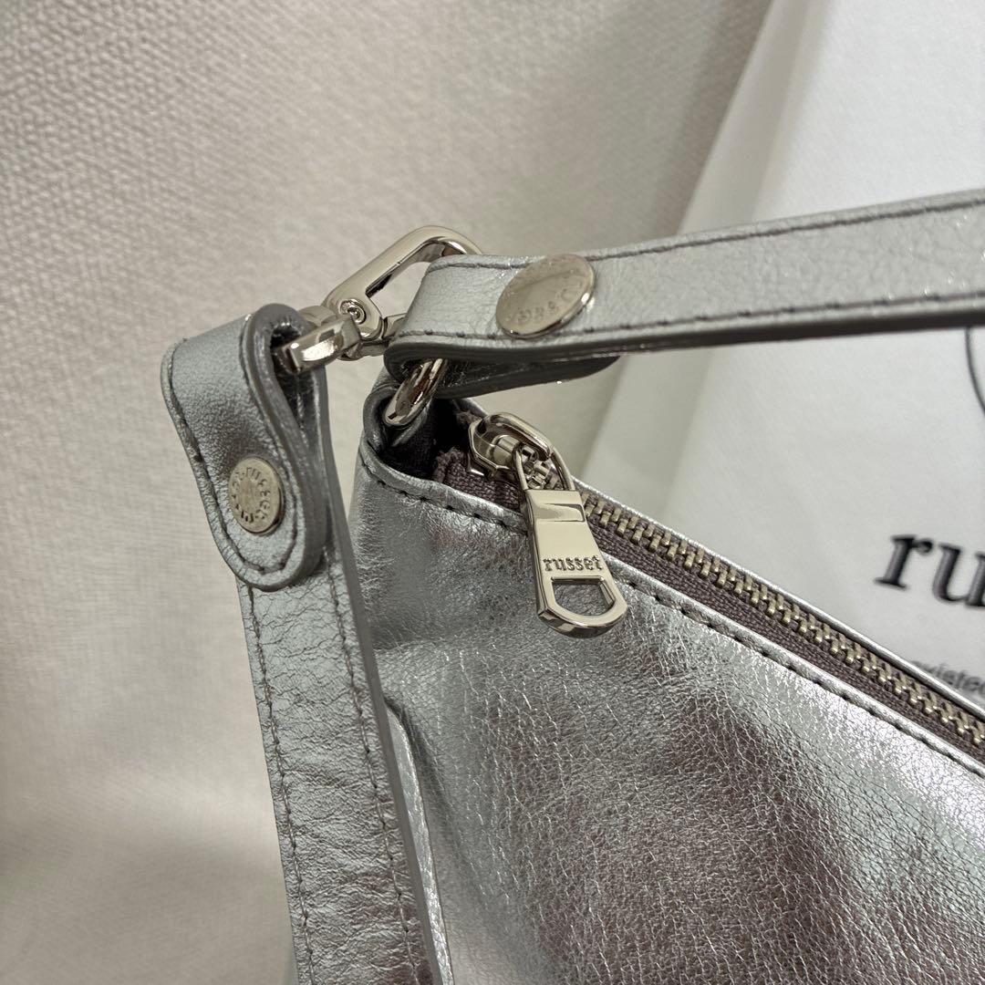 russet ソフトレザーシンプルショルダーバッグ　シルバー　2way