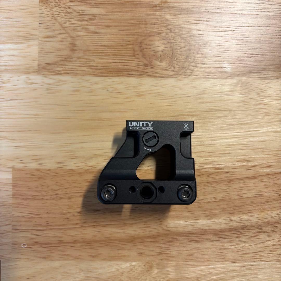 【実物】Unity Tactical _Trijicon MRO マウント