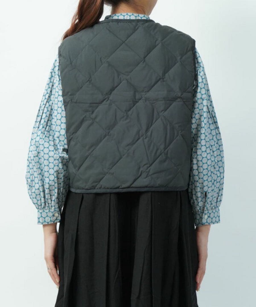 Gymphlex ジムフレックス キルトダウン ショートベスト　チャコール