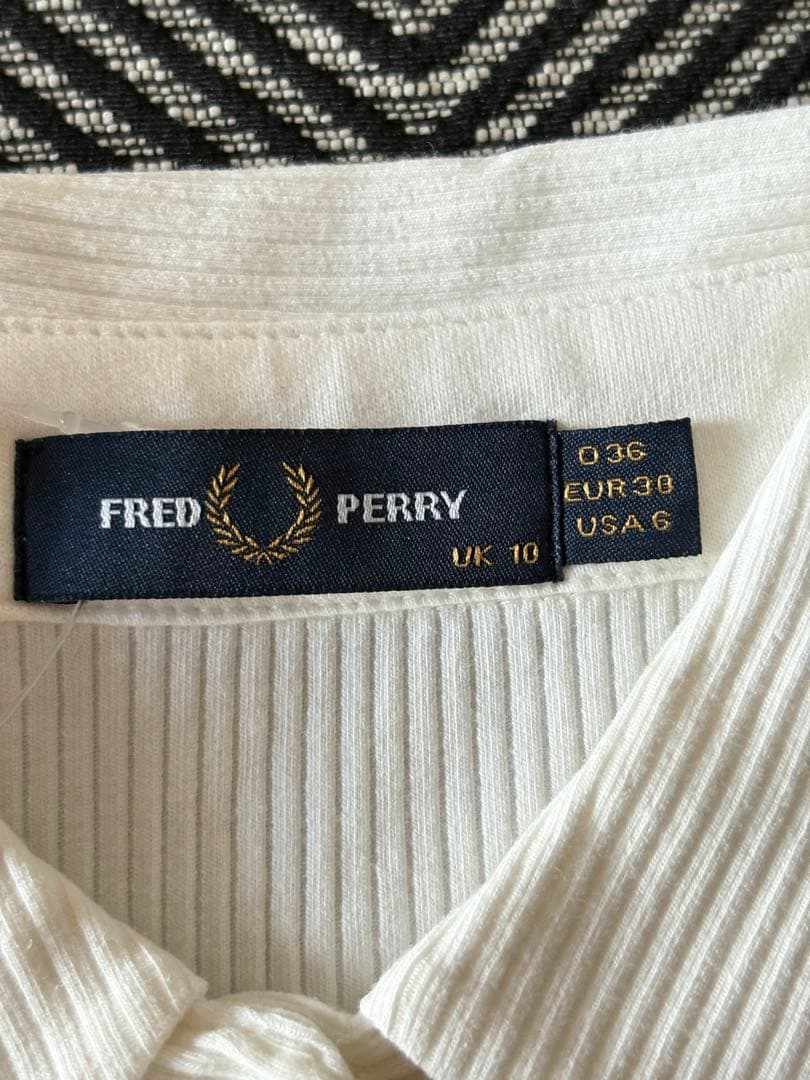新品　FRED PERRY ロングスリーブ リブ ポロシャツ ホワイト 白