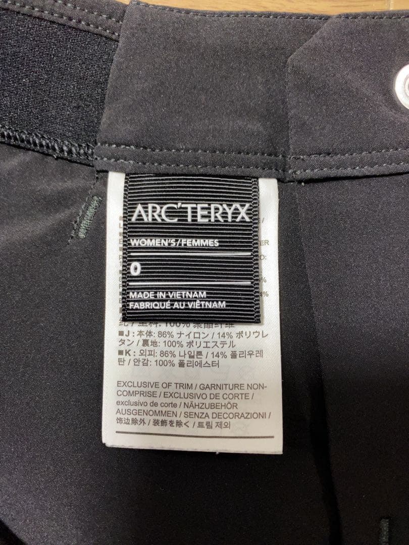 アークテリクス　ハーフパンツ　ショートパンツ　レディース　Arc'teryx