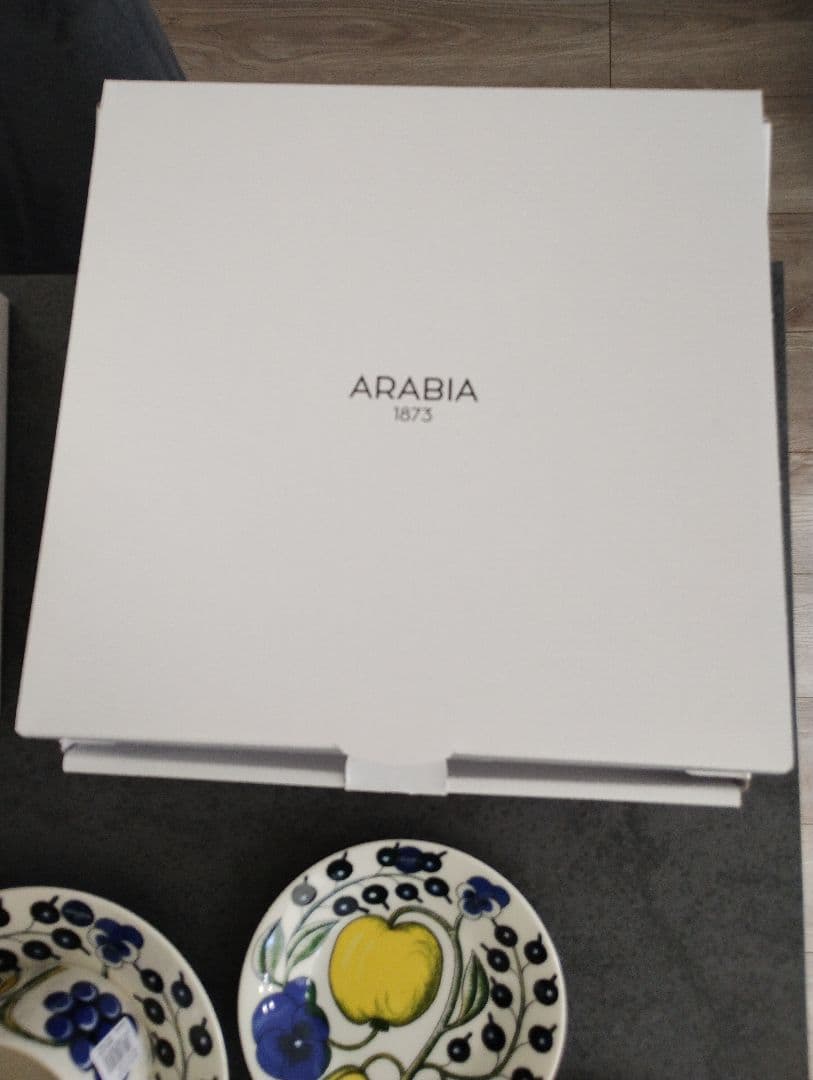 新品　正規品　ARABIA　パラティッシ　8点セット　アラビア　プレート　カップ