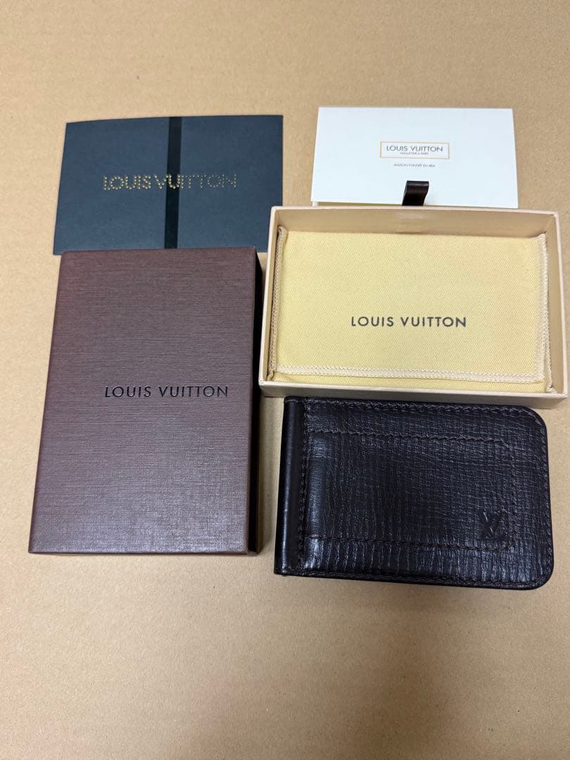 ルイヴィトンマネークリップ 折り財布