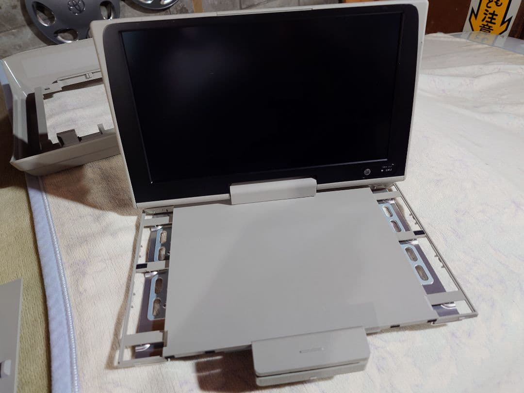 トヨタ フリップダウンモニター V12T-R68C