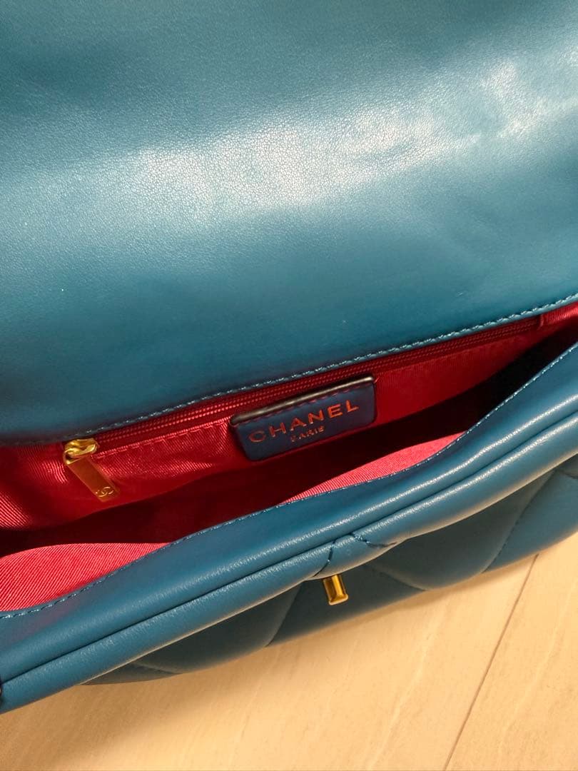 CHANEL ブルー チェーンバッグ