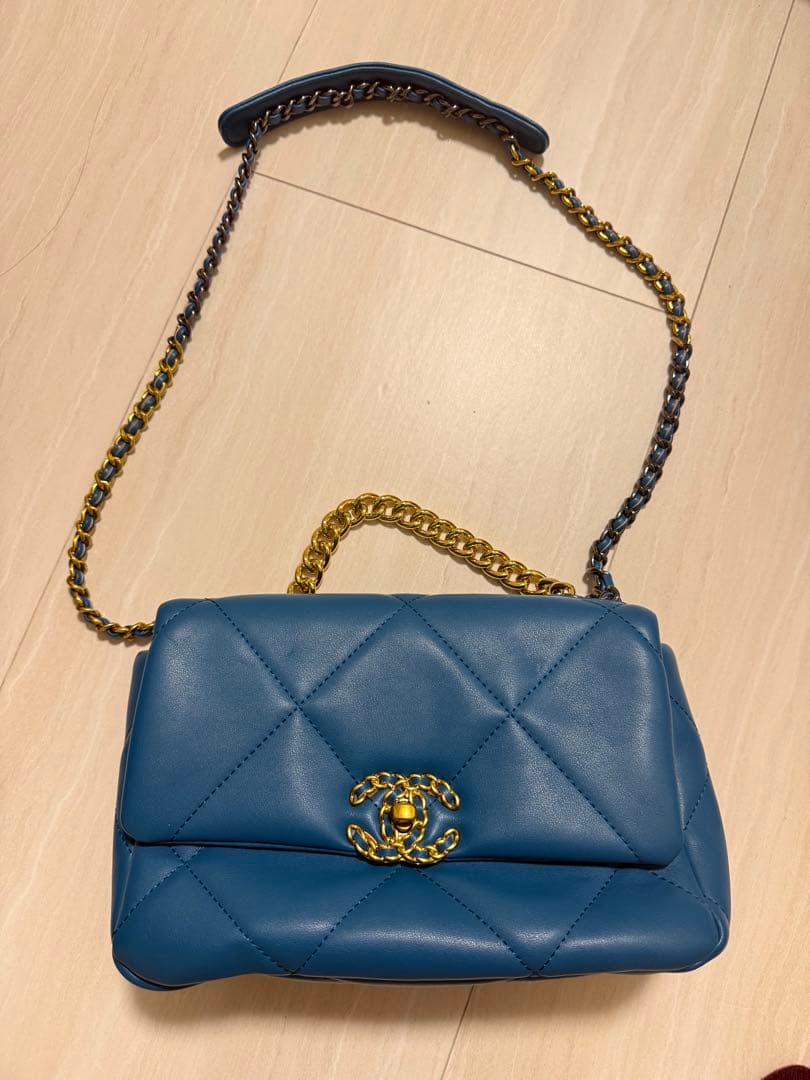 CHANEL ブルー チェーンバッグ