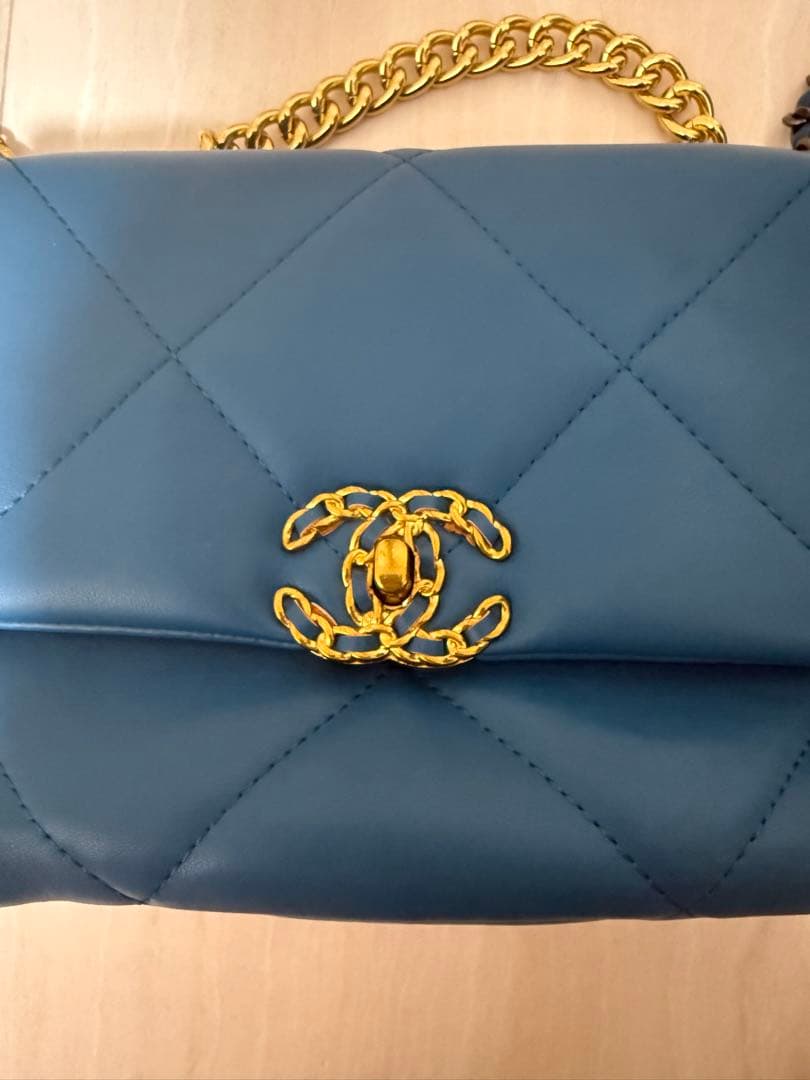 CHANEL ブルー チェーンバッグ