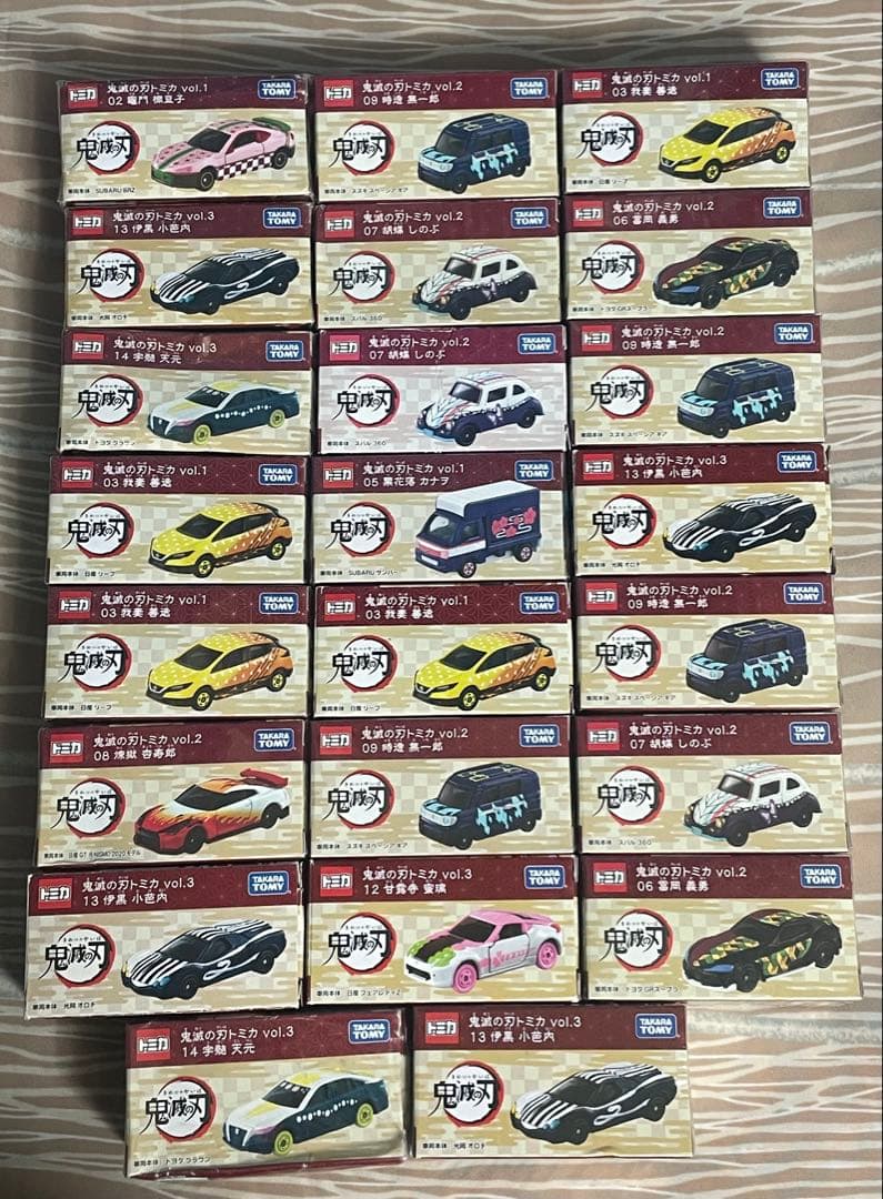 トミカ 鬼滅の刃シリーズのミニカー、合計35台セットです。