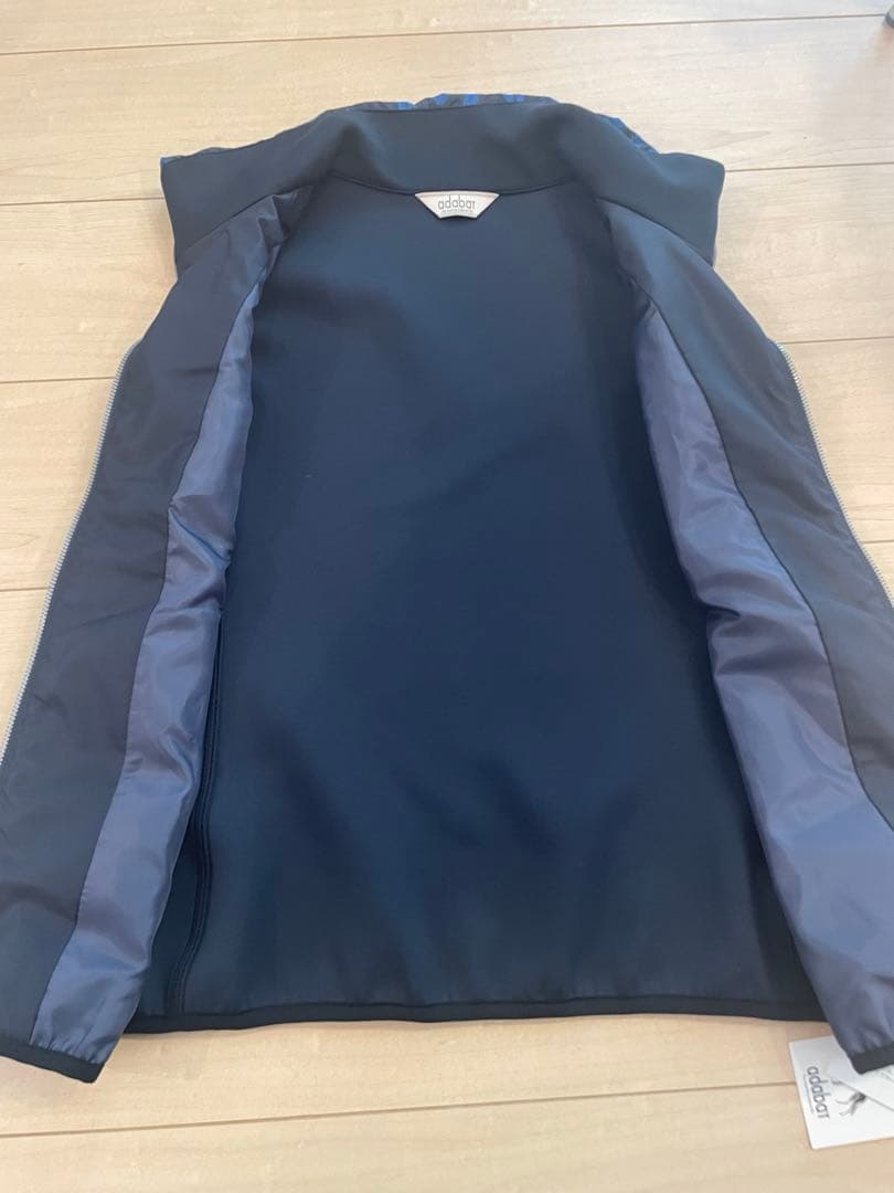 adabat アダバット　レディース ゴルフウェア　ベスト 青と黒のパターン