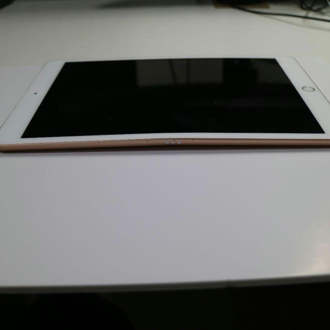 【本体曲】iPad (第7世代) Wifi+Cellular バッテリー72%