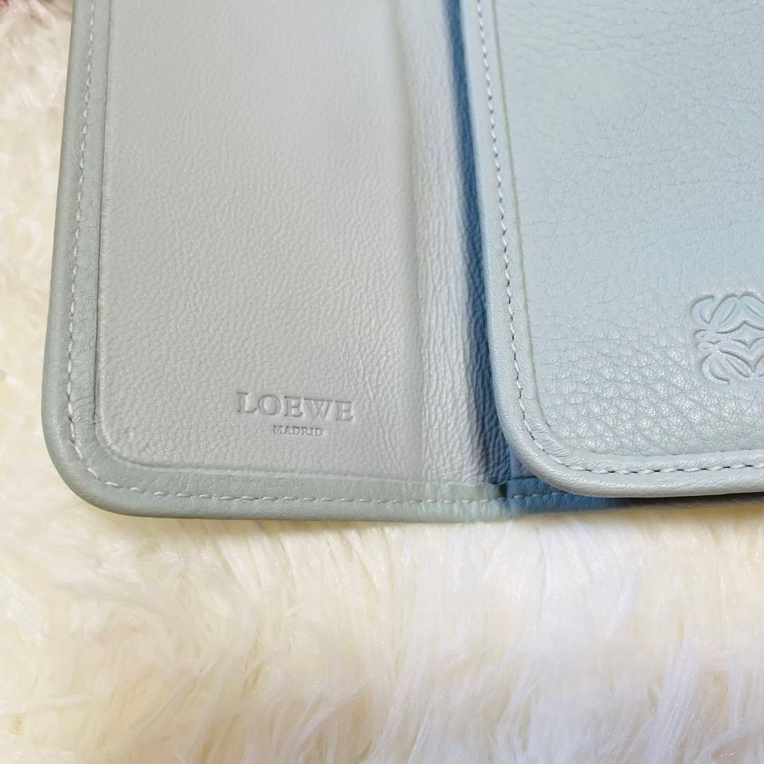 ロエベ　LOEWE アナグラム　キーケース　ほぼ未使用　極美品　箱付き