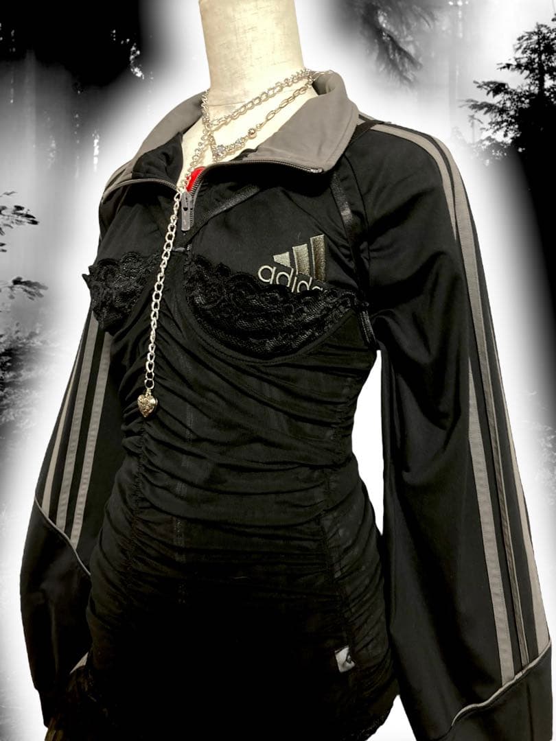 レアデザインadidasビック刺繍ロゴトラック3本線y2kフェアリーグランジ古着