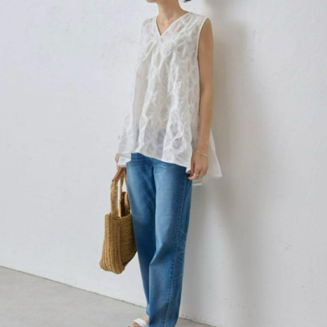 【最終価格】美品　BEARDSLEY ドットリップルノースリブラウス