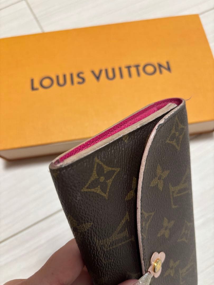 LOUIS VUITTON ポルトフォイユエミリー R.Iイニシャル刻印