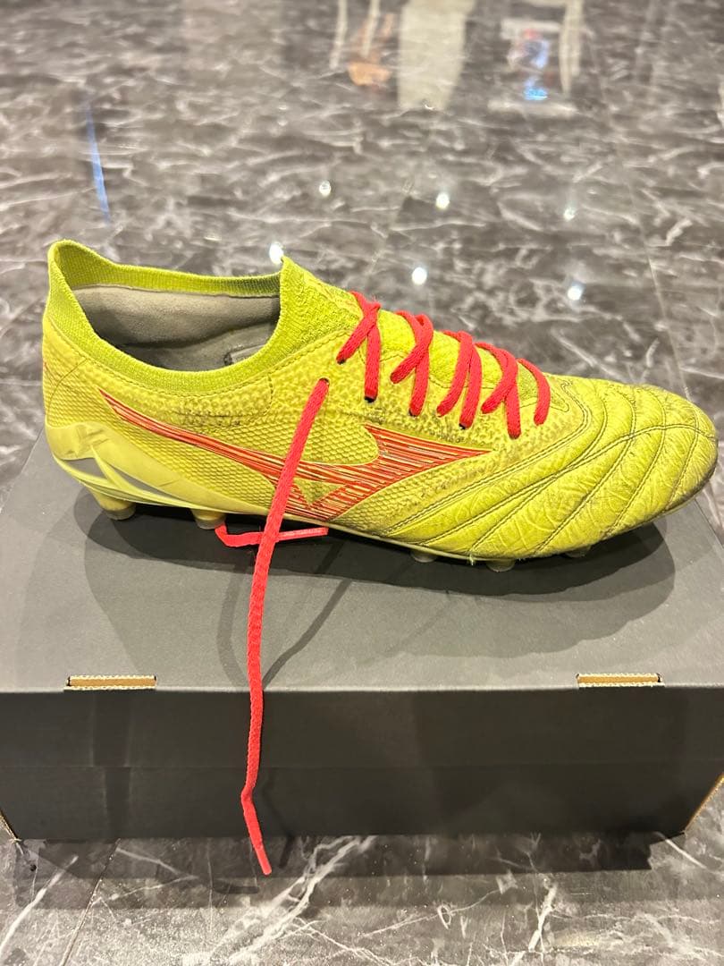 MIZUNO ミズノ モレリア ネオ4 JAPAN イエロー 27cm