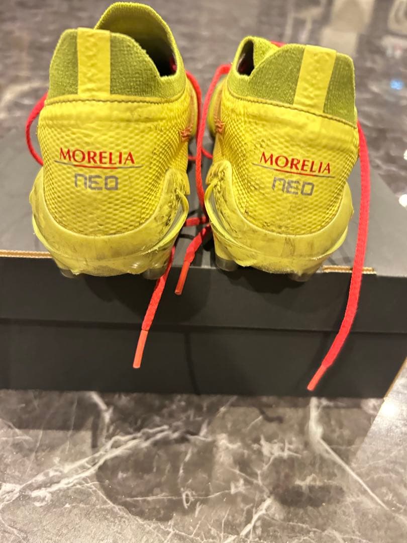 MIZUNO ミズノ モレリア ネオ4 JAPAN イエロー 27cm