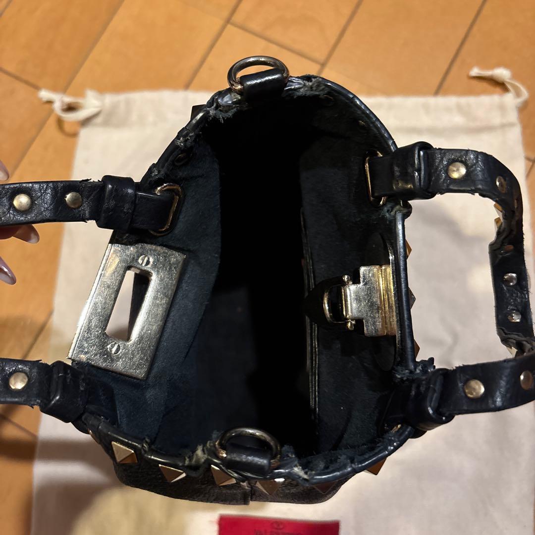 ヴァレンティノ　ロックスタッズショルダーバッグ