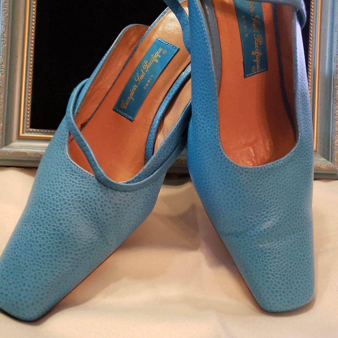 フランス⭐で ブルーのお店で バックと靴を揃えて買った⭐ローヒール靴です