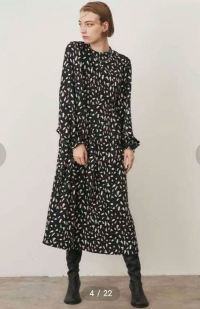 【試着のみ】エレンディーク　サイドラッフルギャザーワンピース　M 値下げ不可