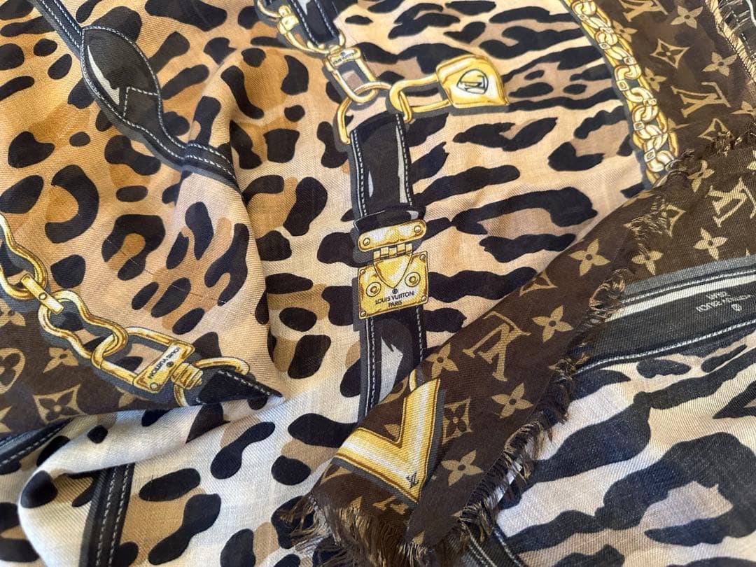 【ルイヴィトン】カシミヤ素材・レオパード柄モノグラムストール