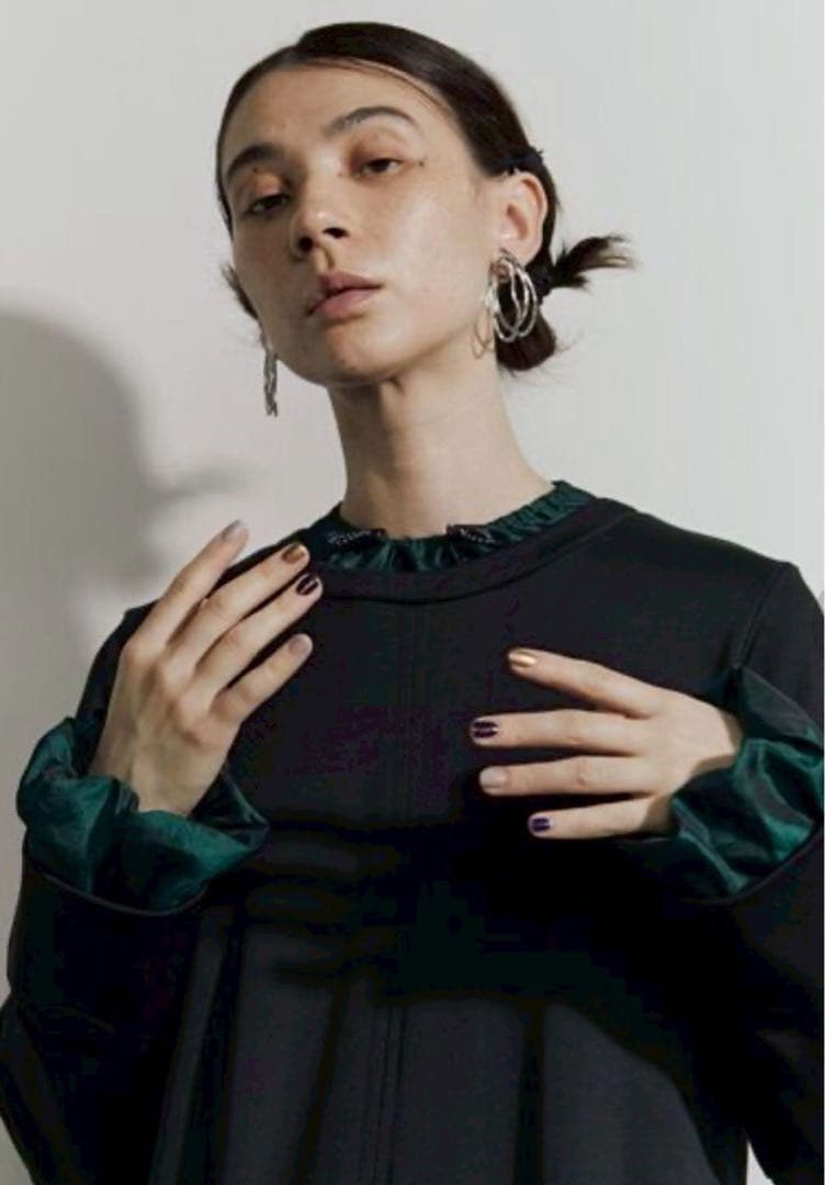 UN3D. ドローストリングバルーンワンピース