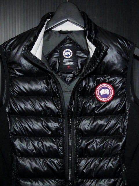 美品 カナダグース ハイブリッドライト 　ダウンベスト ジャケットパカップル収納