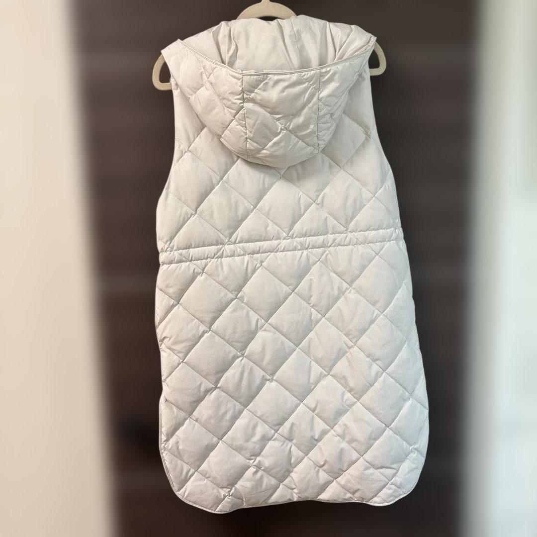 TAION UNFILOコラボ　ダウンベスト　キルティング　フード付きダウン