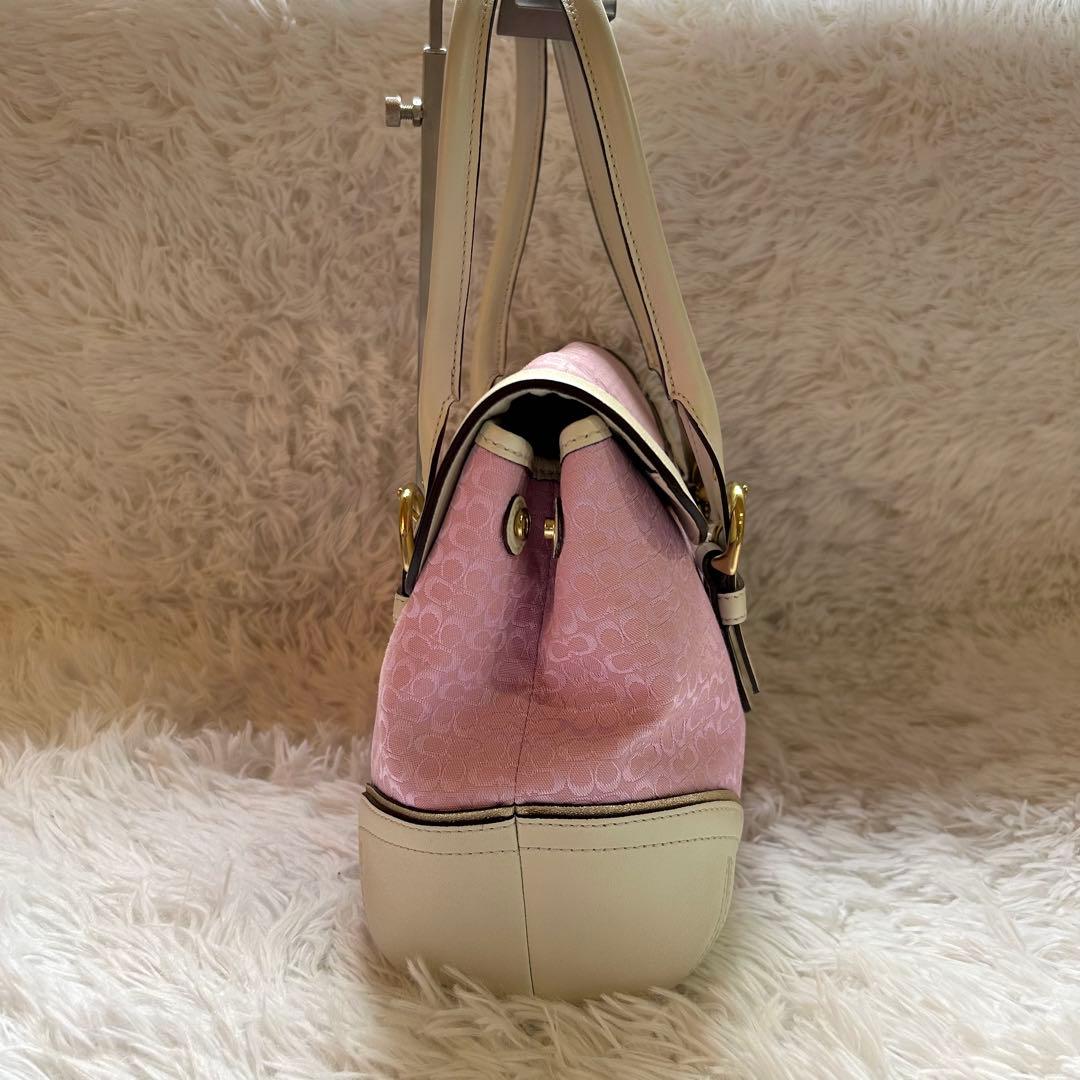 美品 coach シグネチャー SOHO ピンク ハンドバッグ フラップ