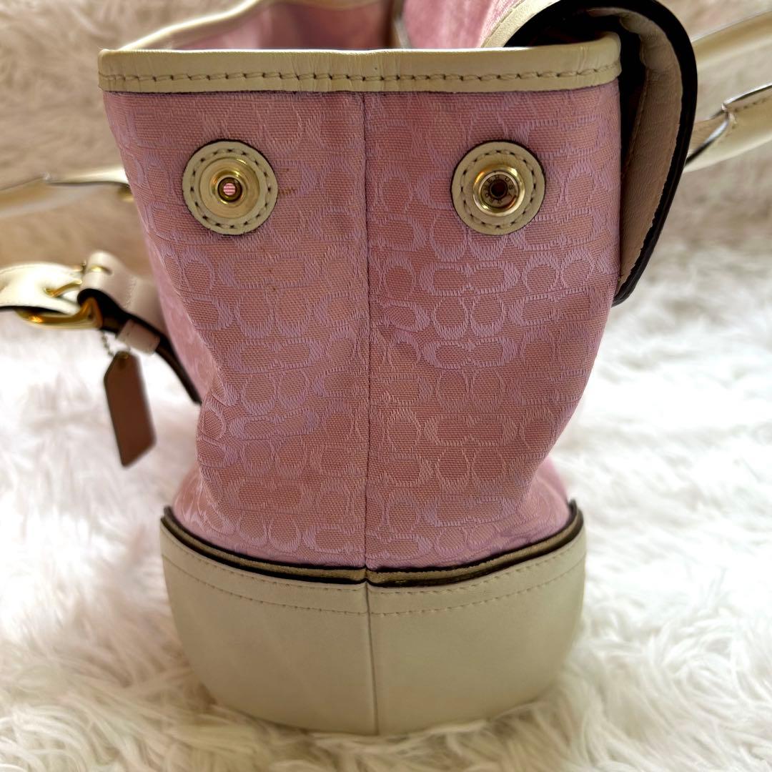 美品 coach シグネチャー SOHO ピンク ハンドバッグ フラップ