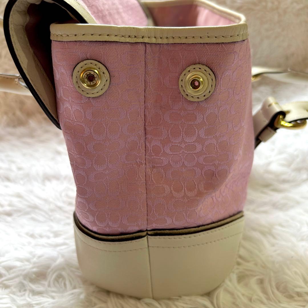 美品 coach シグネチャー SOHO ピンク ハンドバッグ フラップ
