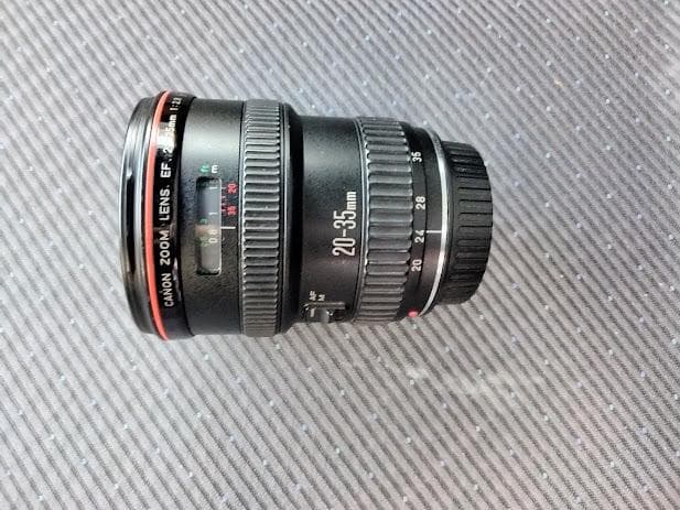 キャノン　EF20-35mm　F2.8L