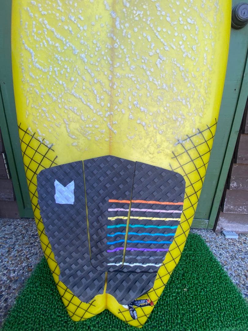 74　DHD ショートボード ツインフィン 5.8