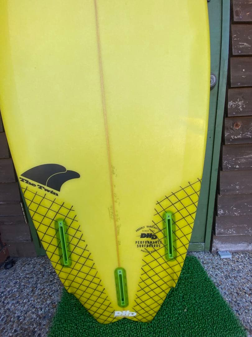 74　DHD ショートボード ツインフィン 5.8