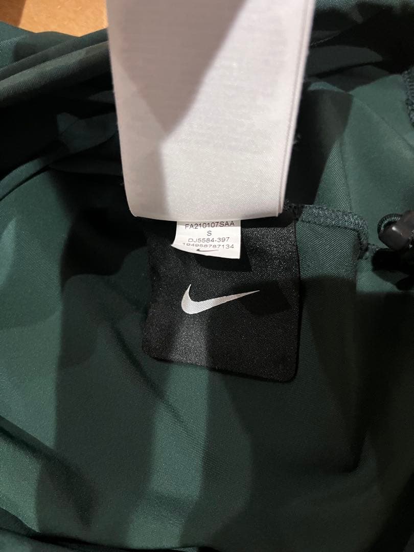 Nike NOCTA Golf ダークグリーン プルオーバー