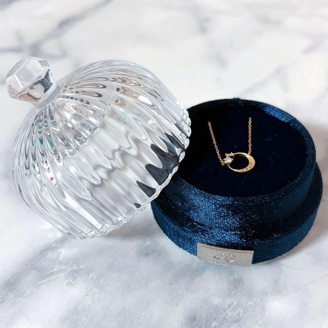 ４℃ ネックレス 月モチーフ ガラスケース付き