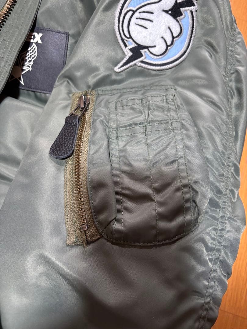 ミッキーマウス　ma-1 avirex ミッキー　刺繍　パッチ　アビレックス