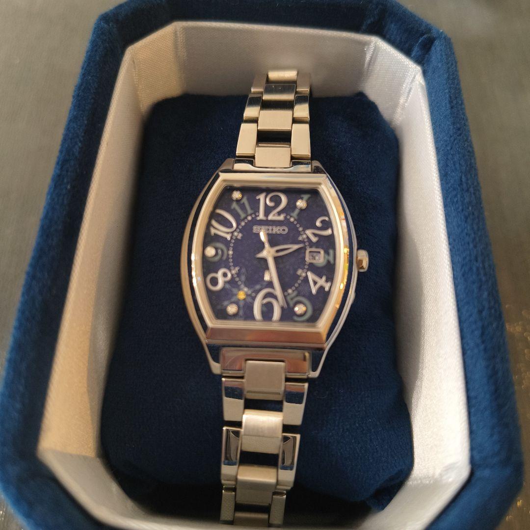 SEIKOルキア 2023 holidayシーズン限定 ソーラー電波腕時計